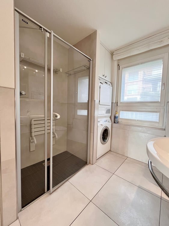 sehr gepflegte 1.5-Zimmer-Wohnung mit schöner Aussicht 10