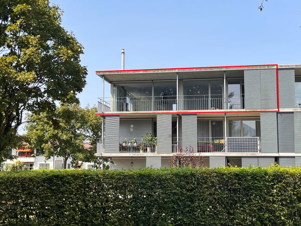 grosse 4.5-Zimmer Wohnung mit div. Nebenräumen an zentraler Lage