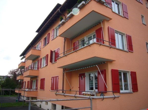 ruhige und helle 1 -Zimmerwohnung im beliebten Champagnequartier 17