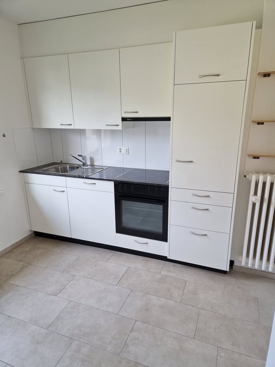 ruhige und helle 1 -Zimmerwohnung im beliebten Champagnequartier 9