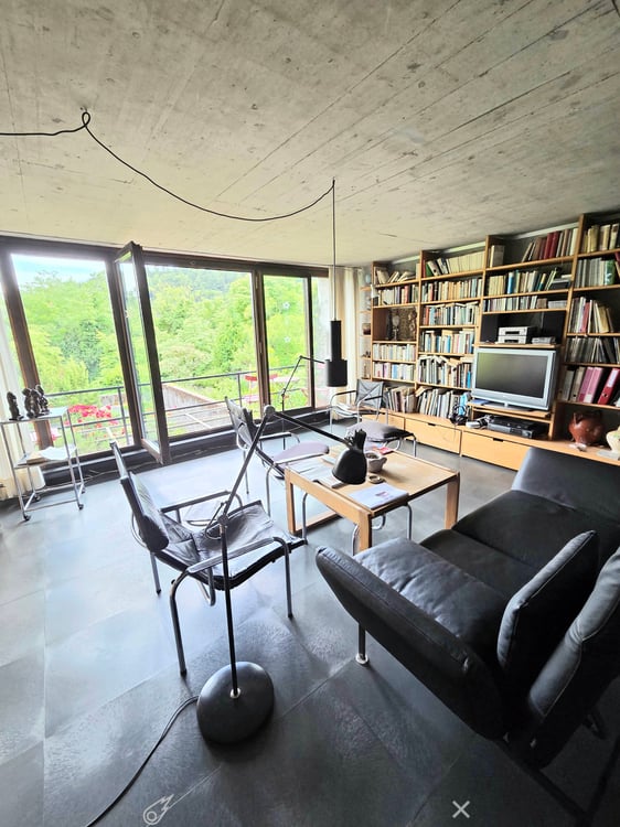 Charmantes 5.5-Zimmer-Reiheneinfamilienhaus in Biel – Wohnen mit Stil und Komfort 3