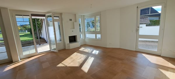 Gartenwohnung inkl. direkt verbundener Garagebox,grosszügigem EG/UG-Bereich, Haushaltsraum, Garten 3