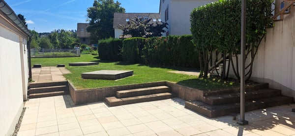 Gartenwohnung inkl. direkt verbundener Garagebox,grosszügigem EG/UG-Bereich, Haushaltsraum, Garten 8