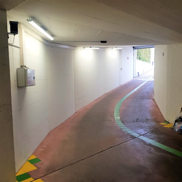 Auto-Abstellplatz in übersichtlicher Tiefgarage im Dorfzentrum 3