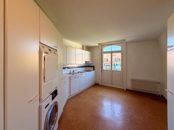 Charmante 4-Zimmer-Maisonette-Wohnung im Altbau an der Südbahnhofstrasse, Bern 12