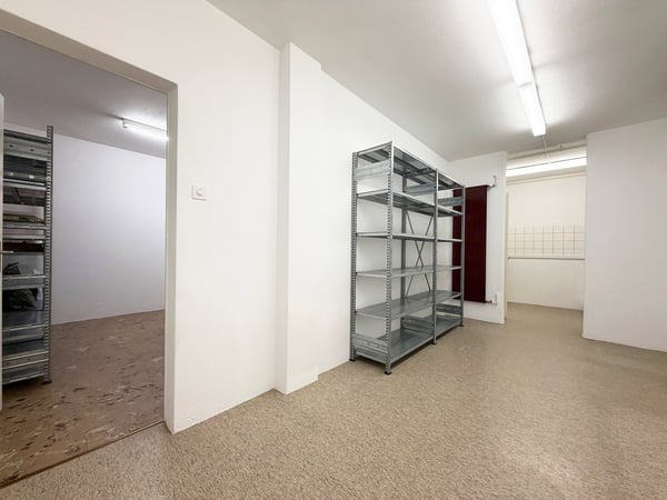 Ladenlokal / Atelier im Zentrum von Niederscherli 9