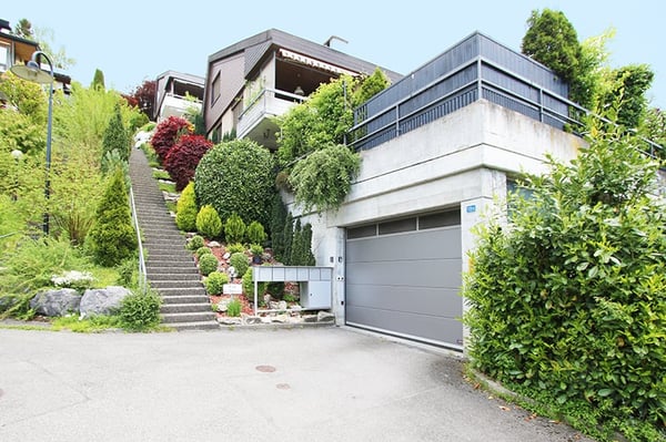 Grosszügiges 6½-Zimmer-Haushälfte mit Privatsphäre und privilegierter Panoramaaussicht 4