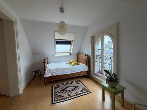 Charmante 7.5-Zimmer-Dachwohnung im historischen Bern 5
