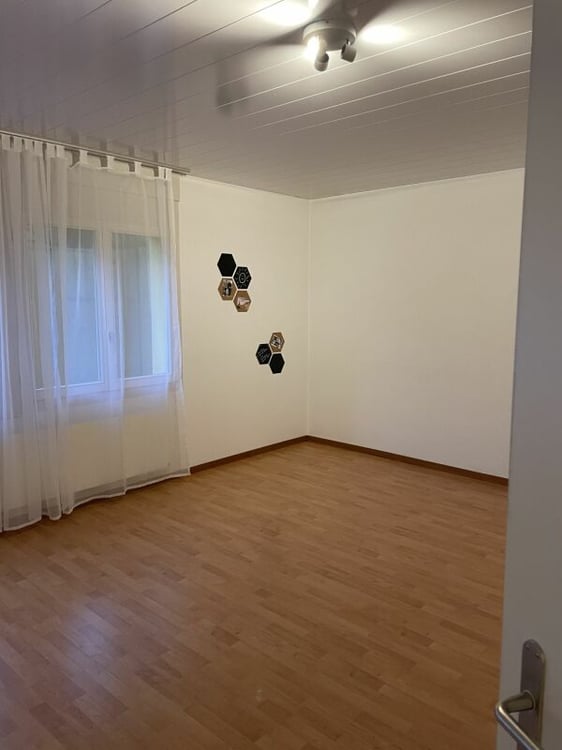 Gewerberaum im Zentrum von Hindelbank 4