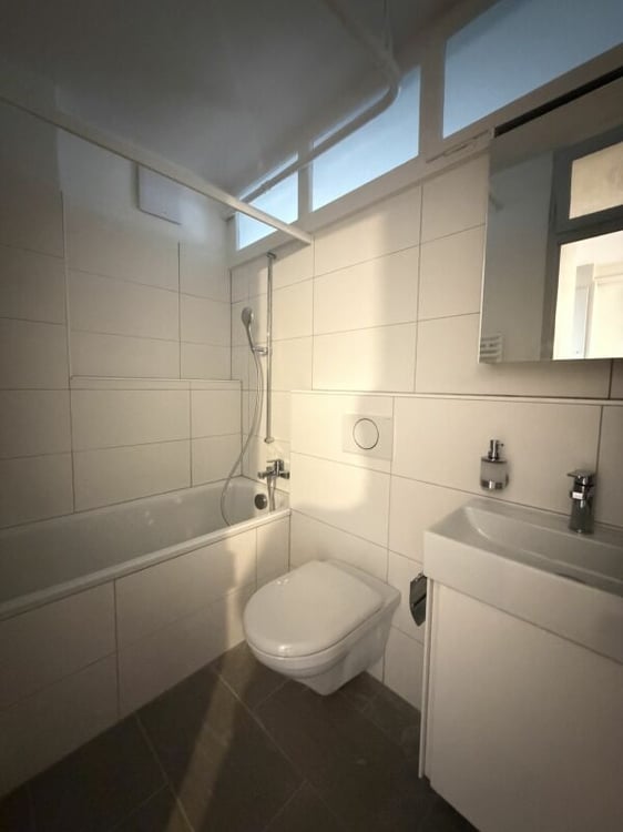 Sanierte Altbauwohnung im Herzen von Bern 9