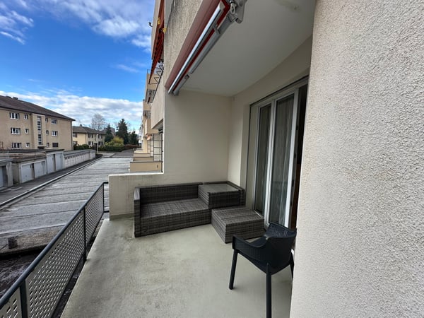 Grosszügige 1-Zimmerwohnung mit renovierter Küche und Balkon 5