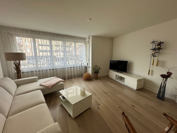 Grosszügige 1-Zimmerwohnung mit renovierter Küche und Balkon 2