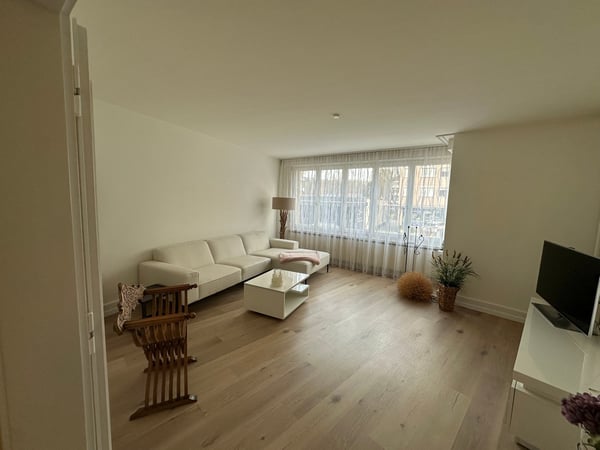 Grosszügige 1-Zimmerwohnung mit renovierter Küche und Balkon 1