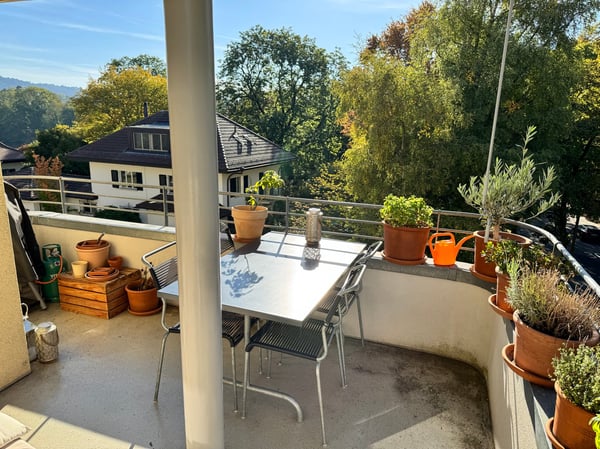 Moderne 3.5-Zimmerwohnung im beliebten Schosshalden-Quartier 13