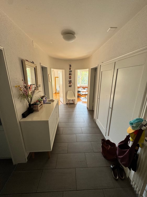 Moderne 3.5-Zimmerwohnung im beliebten Schosshalden-Quartier 2
