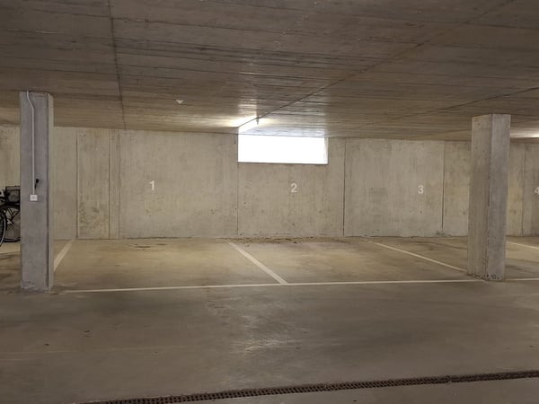 Einstellhallenplatz 3