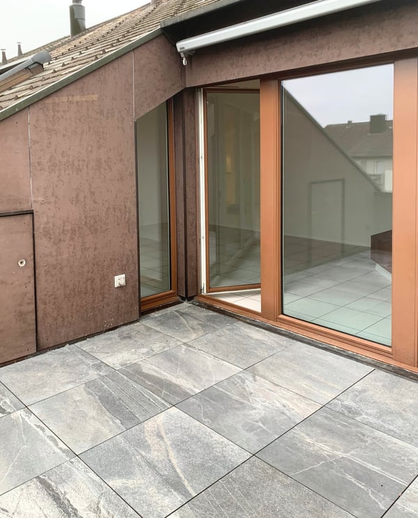 Wunderschöne Dachwohnung mit Cheminée, ruhig und doch zentral 9