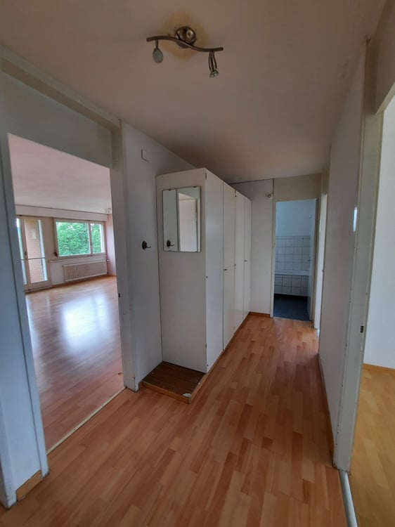 Preiswerte 4.5 Zimmerwohnung in Huttwil 2.OG 5