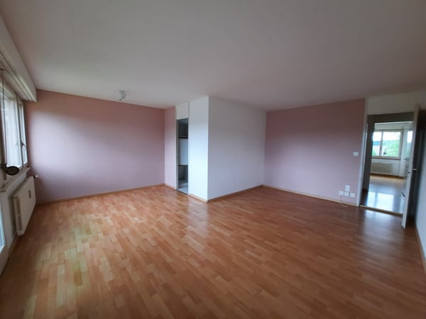 Preiswerte 4.5 Zimmerwohnung in Huttwil 2.OG 3