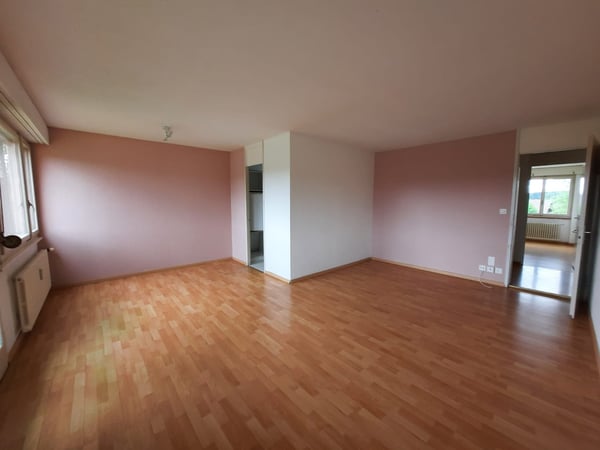 Preiswerte 4.5 Zimmerwohnung in Huttwil 2.OG 2