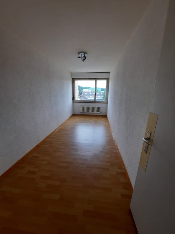 Preiswerte 4.5 Zimmerwohnung in Huttwil 2.OG 10