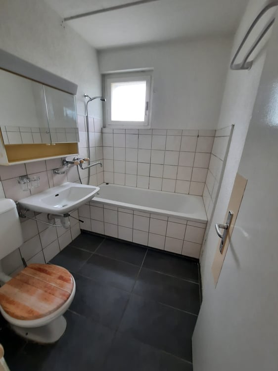 Preiswerte 4.5 Zimmerwohnung in Huttwil 2.OG 12