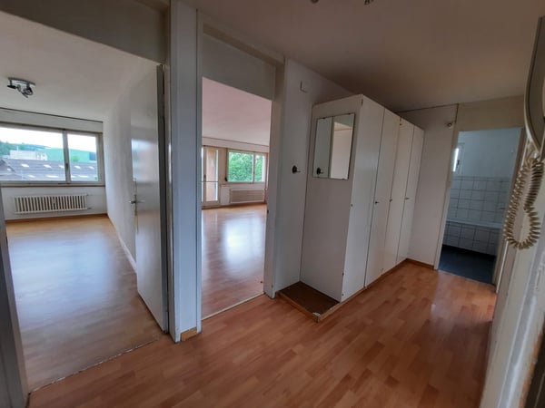 Preiswerte 4.5 Zimmerwohnung in Huttwil 2.OG 6