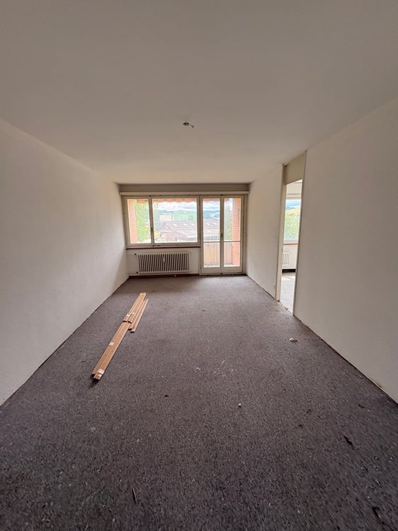 Preiswerte 2.5 Zimmerwohnung mit Balkon 2