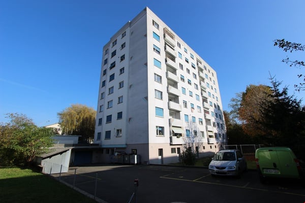 Parkplatz nähe Uhrenindustrie und Stadtpark 2