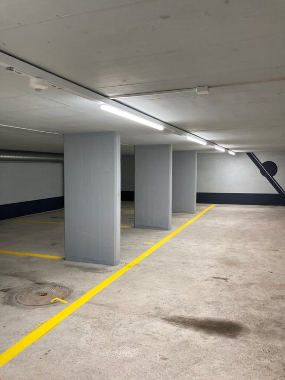 Places de parc souterraines à Péry 2