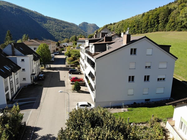 Places de parc souterraines à Péry 1