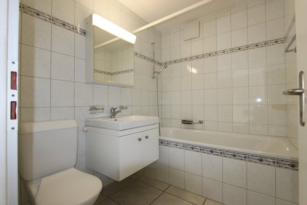 Gemütliche 1-Zimmer-Wohnung mit Balkon in Biel/Bienne 10