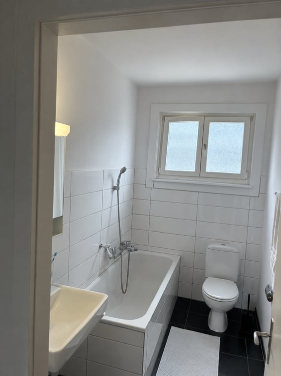 Neu sanierte Wohnung direkt beim Bieler Hauptbahnhof 12