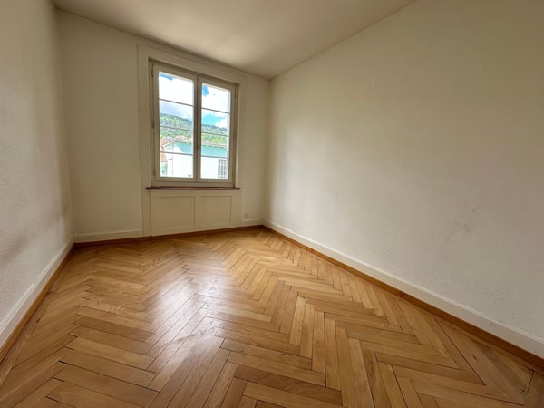 Charmante 3-Zimmer-Wohnung an der General-Dufour-Strasse in Biel 9