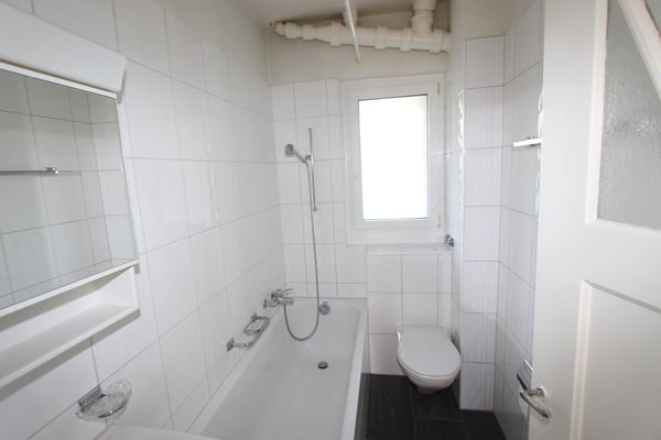Charmante 3-Zimmer-Wohnung an der General-Dufour-Strasse in Biel 10