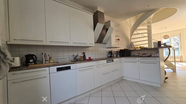 Charmante 5.5-Zimmer-Duplex-Wohnung in Biel / Neue Parkettböden 4