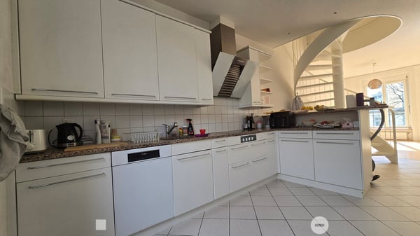 Charmante 5.5-Zimmer-Duplex-Wohnung in Biel / Neue Parkettböden 4