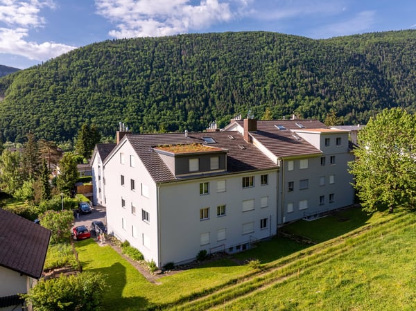Situé en bordure de forêt à Péry 2