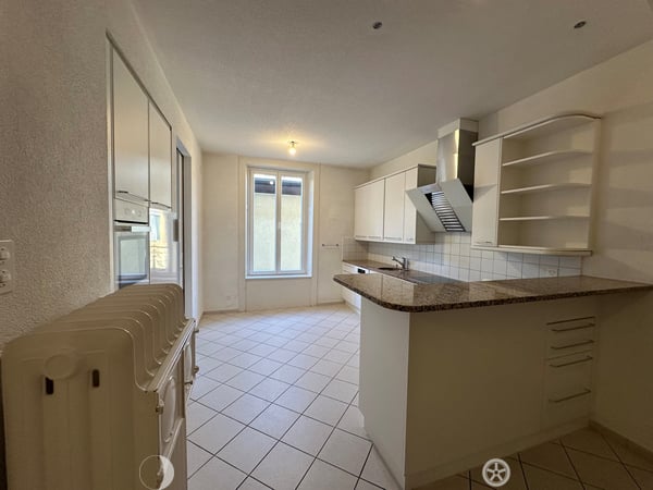 Charmante 5.5-Zimmer-Duplex-Wohnung in Biel / Neue Parkettböden 4