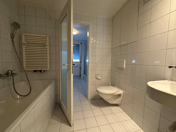 Charmante 5.5-Zimmer-Duplex-Wohnung in Biel / Neue Parkettböden 8