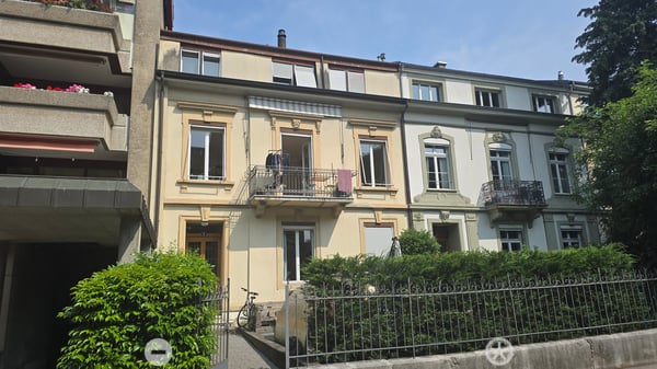 Charmante 5.5-Zimmer-Duplex-Wohnung in Biel / Neue Parkettböden 1