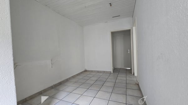 Beste Lage vis-à-vis vom Bahnhof 3