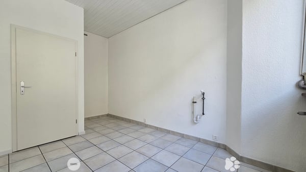 Beste Lage vis-à-vis vom Bahnhof 6