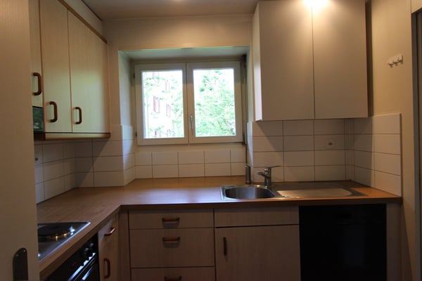 Charmante 2.5-Zimmer-Wohnung mit Gartensitzplatz 3