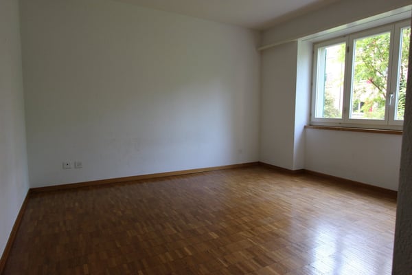 Charmante 2.5-Zimmer-Wohnung mit Gartensitzplatz 4