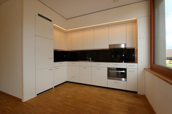 Moderne 2.5-Zimmer-Wohnung mit Balkon 3