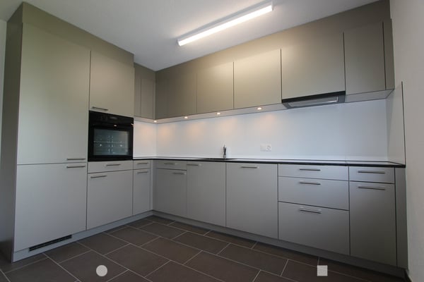 Frisch sanierte 4.5-Zimmer-Wohnung mit Balkon und Cheminée 3
