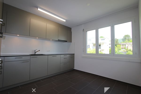 Frisch sanierte 4.5-Zimmer-Wohnung mit Balkon und Cheminée 4
