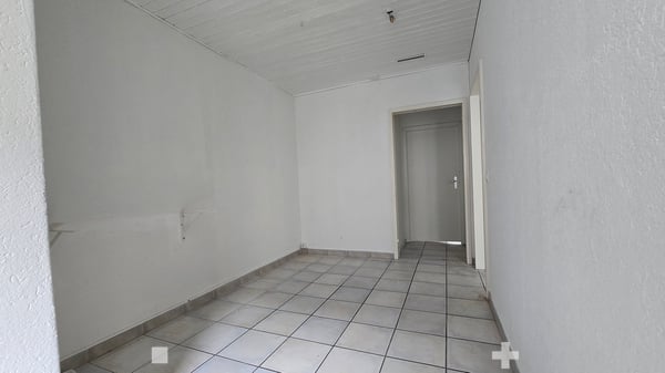 Beste Lage vis-à-vis vom Bahnhof 3