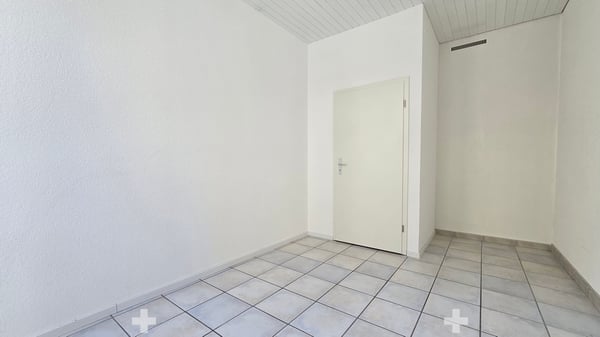 Beste Lage vis-à-vis vom Bahnhof 7